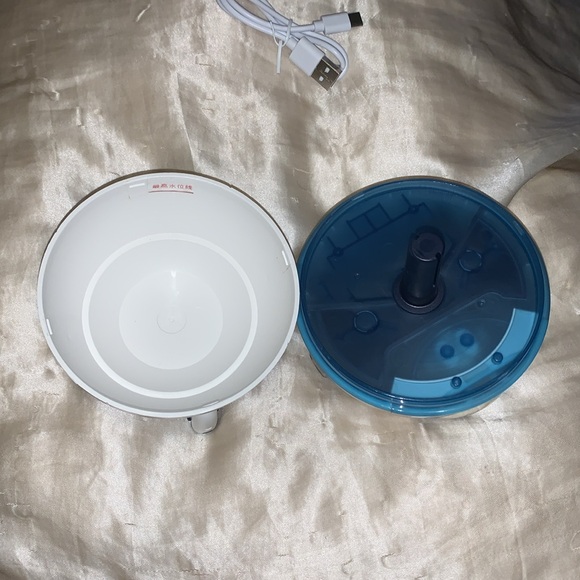 NEW Humidifier - spaceship and spaceman design - Picture 10 of 15